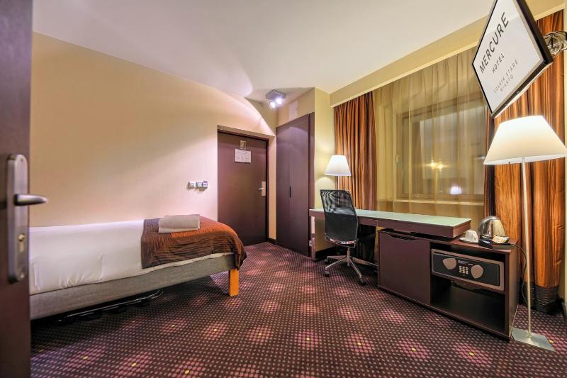 Standard Single Room image 3