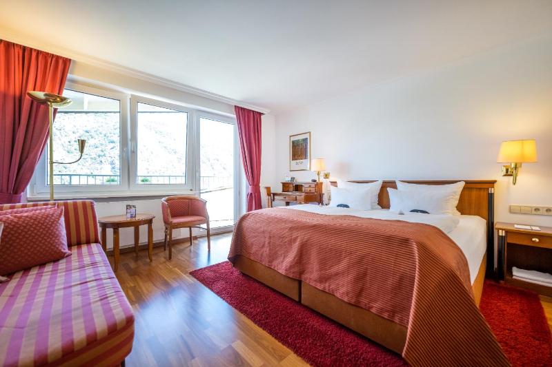 Superior Double Room with Balcony and moselview image 1