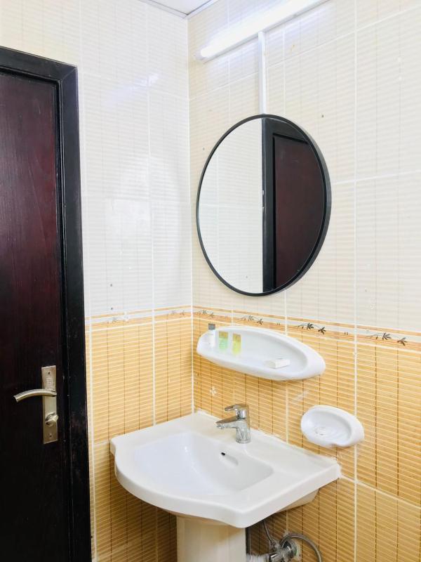 Mermaid Beach Hotel LLC - image 30