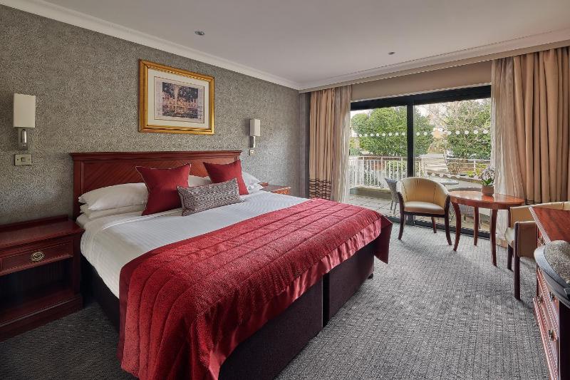 Double Room with Garden View image 4