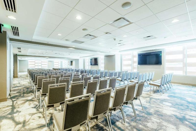 Hilton Garden Inn Denver-Union Station - image 11