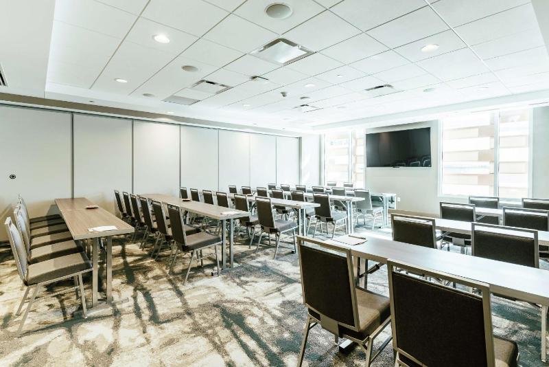 Hilton Garden Inn Denver-Union Station - image 17