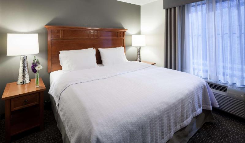 One-Bedroom King Suite - Non-Smoking image 1