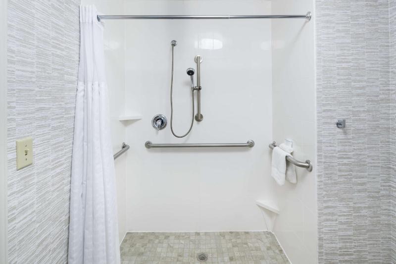 One-Bedroom King Suite - Non-Smoking image 3