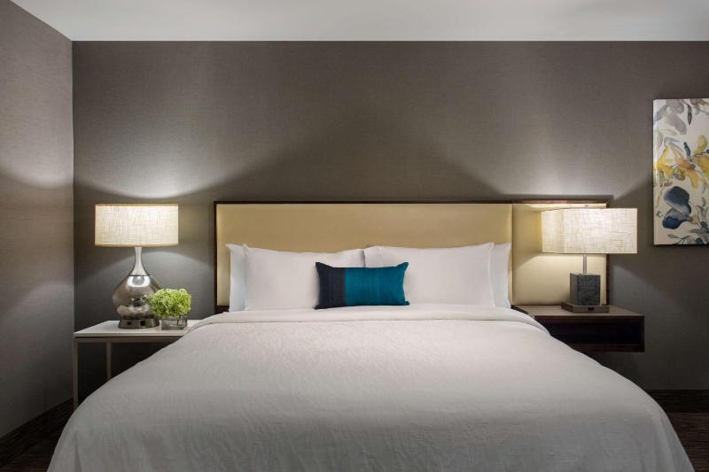 King Room image 3