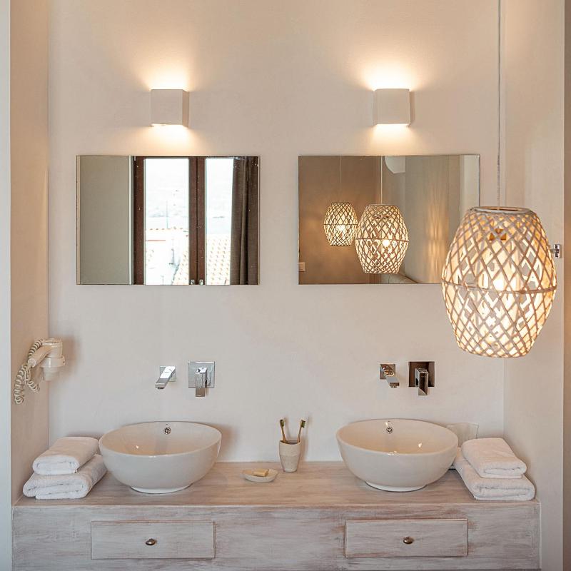 Suite with Sea View image 2