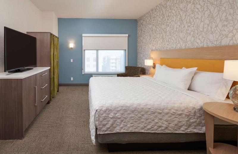 One-Bedroom King Suite - Non-Smoking image 4