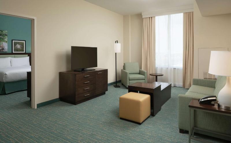 Two-Bedroom King Suite image 3