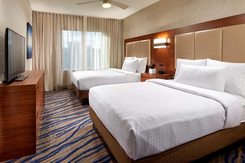 One-Bedroom Queen Suite with Two Queen Beds - Non-Smoking image 4