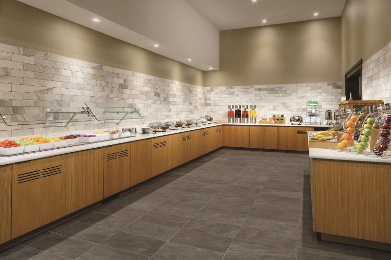 DoubleTree By Hilton Colorado Springs - image 8