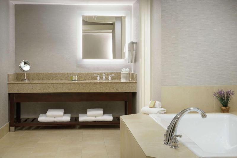 DoubleTree By Hilton Colorado Springs - image 2