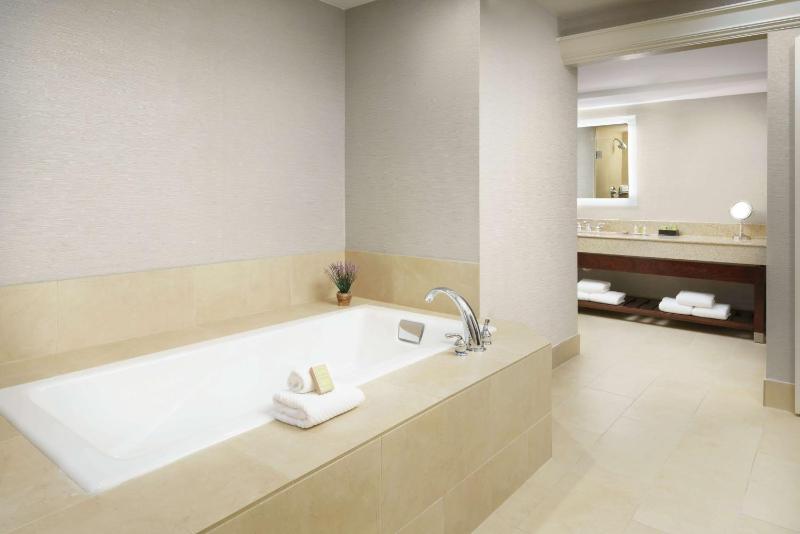 DoubleTree By Hilton Colorado Springs - image 47