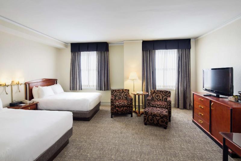 Double Room with Two Double Beds image 4