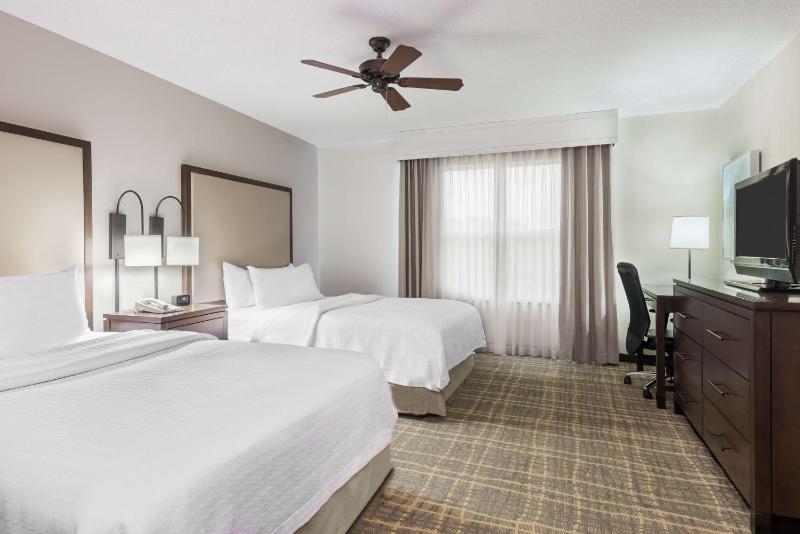 One-Bedroom Suite with Two Double Beds - Non-Smoking image 1