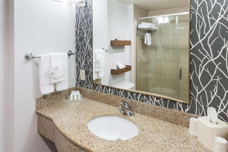 King Room image 2