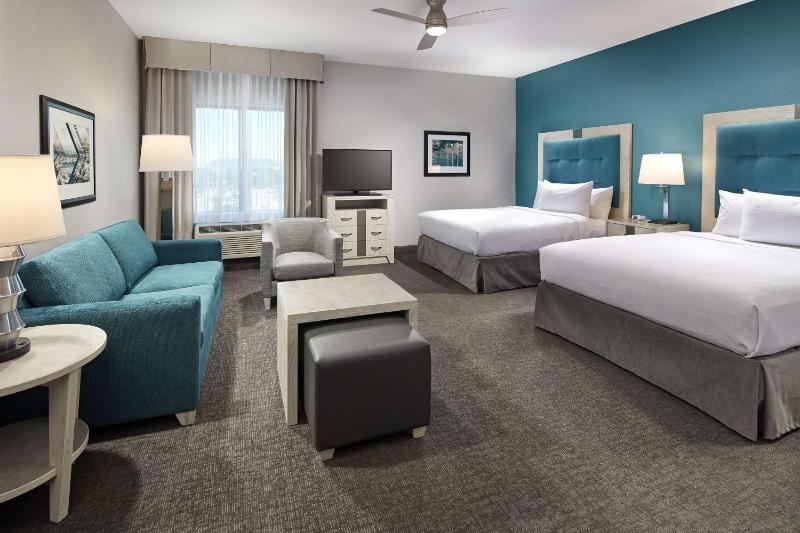 Queen Studio Suite with Two Queen Beds – Non Smoking image 3