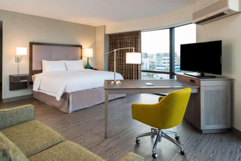 King Studio Suite with Bay View - Non-Smoking image 3