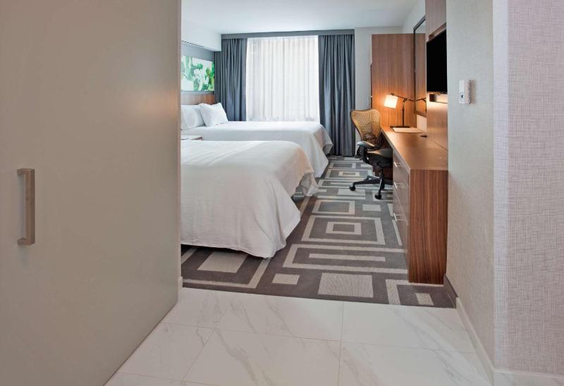 King Room image 3