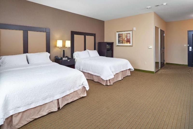 Room with Two Queen Beds - Non-Smoking image 1