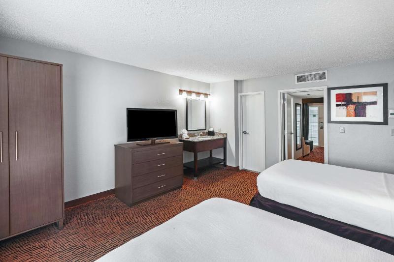 Suite with Two Double Beds - Non-Smoking image 2
