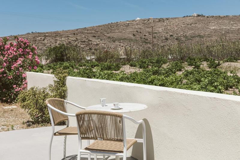 Studio with Garden View image 2