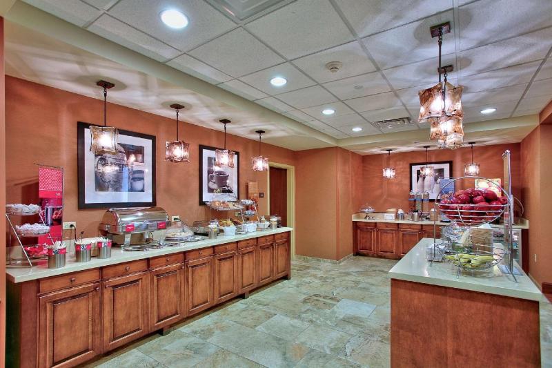 Hampton Inn & Suites Scottsdale at Talking Stick - image 37