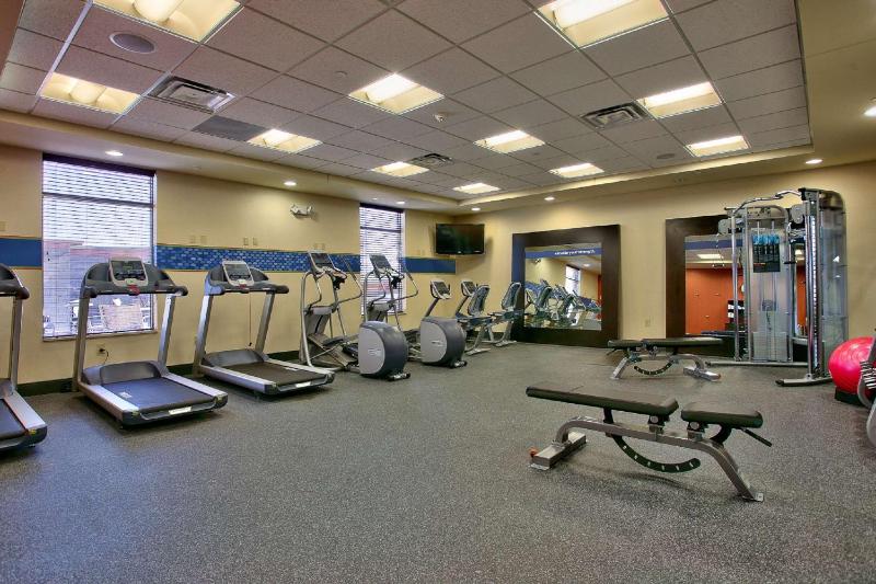 Hampton Inn & Suites Scottsdale at Talking Stick - image 8