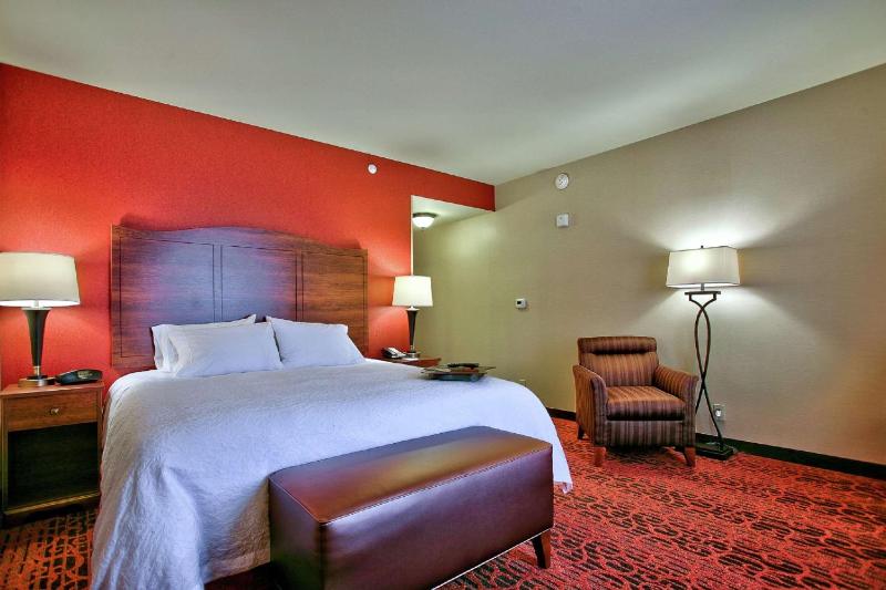 Hampton Inn & Suites Scottsdale at Talking Stick - image 17