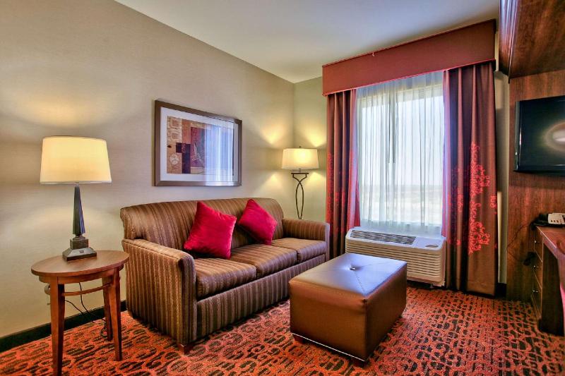 Hampton Inn & Suites Scottsdale at Talking Stick - image 18
