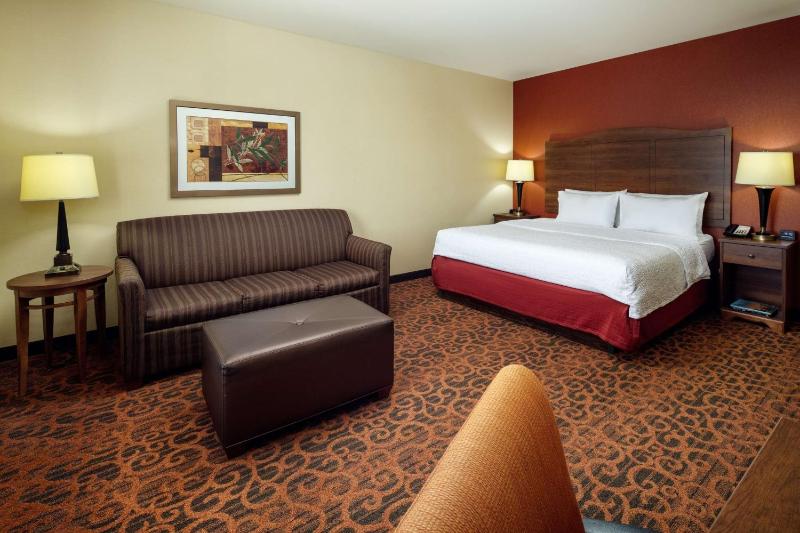 Hampton Inn & Suites Scottsdale at Talking Stick - image 22