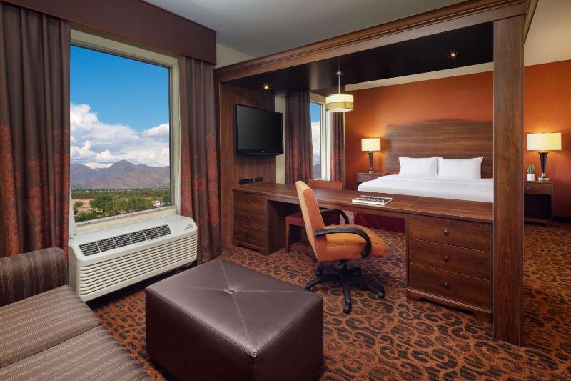 Hampton Inn & Suites Scottsdale at Talking Stick - image 34