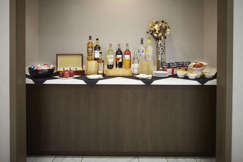 Embassy Suites By Hilton Hotel Atlanta-Galleria - image 7