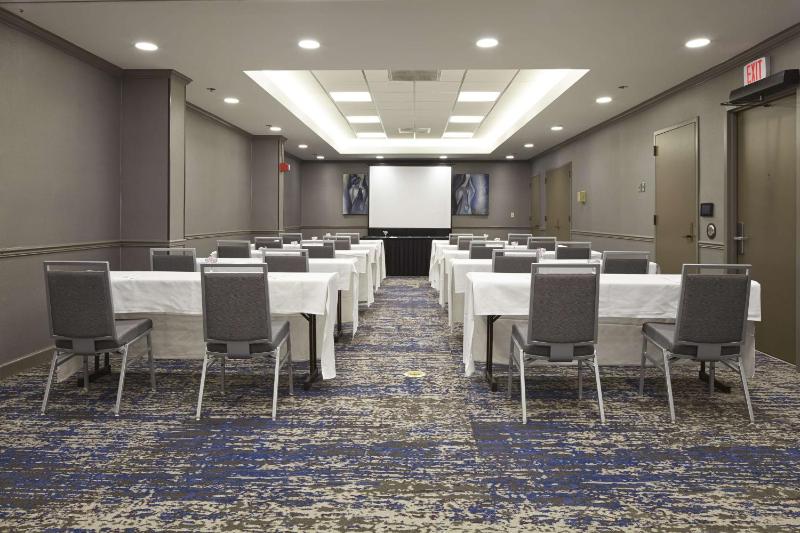 Embassy Suites By Hilton Hotel Atlanta-Galleria - image 26