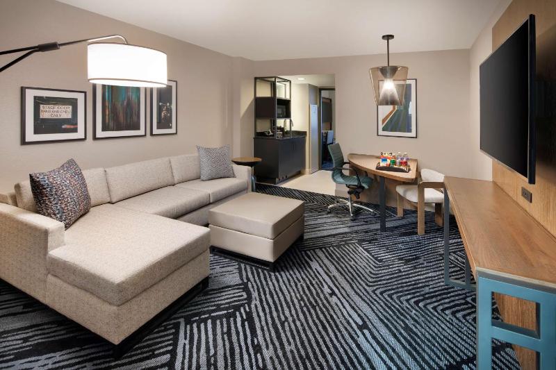 Premium King Suite image 1