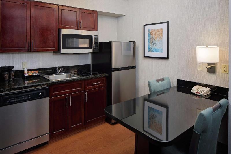 One-Bedroom King Suite image 3
