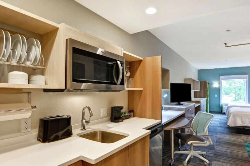 Studio Suite with Two Queen Beds - Hearing Access/Non-Smoking image 1