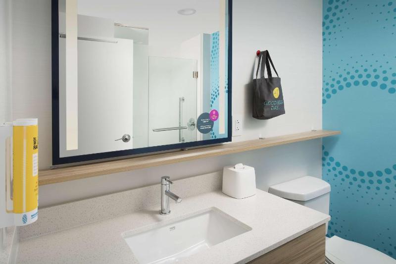 King Room image 2
