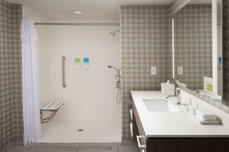 King Studio Suite - Hearing Access/Non-Smoking image 4