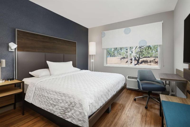 King Room image 1