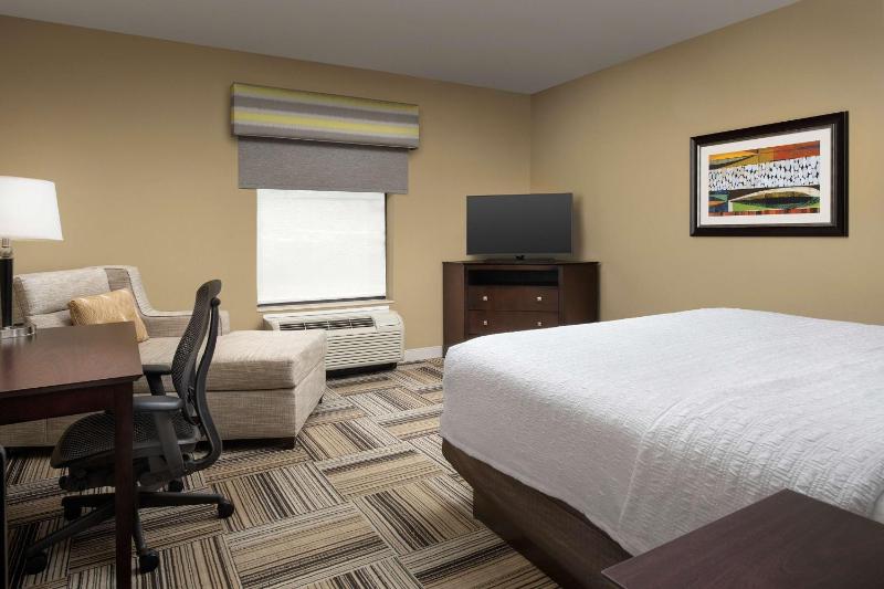King Room with King Bed - Non-Smoking image 3