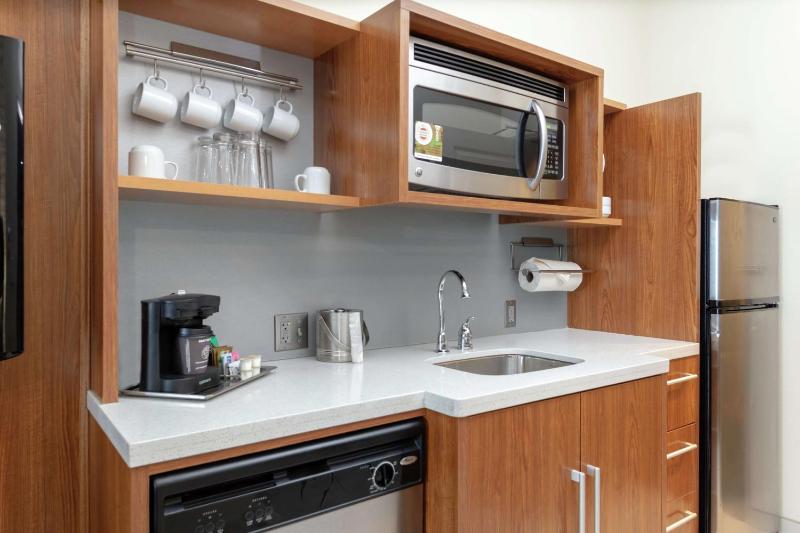 King Studio Suite - Non-Smoking image 3