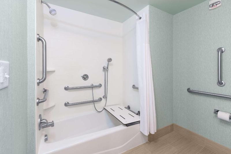 Hampton Inn & Suites Carolina Beach Oceanfront - image 50