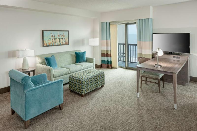 Hampton Inn & Suites Carolina Beach Oceanfront - image 15