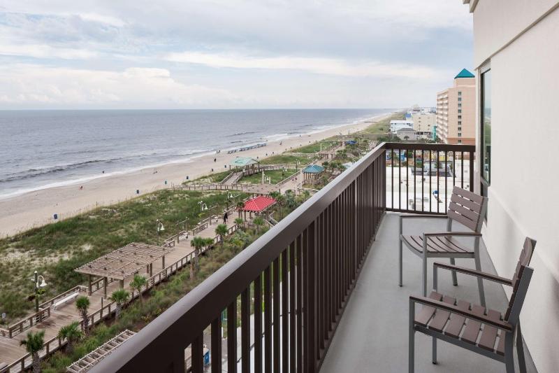 Hampton Inn & Suites Carolina Beach Oceanfront - image 19