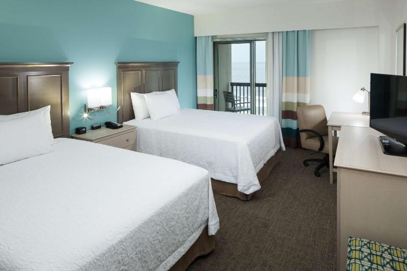Hampton Inn & Suites Carolina Beach Oceanfront - image 10