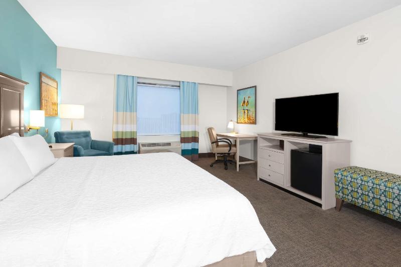 Hampton Inn & Suites Carolina Beach Oceanfront - image 29