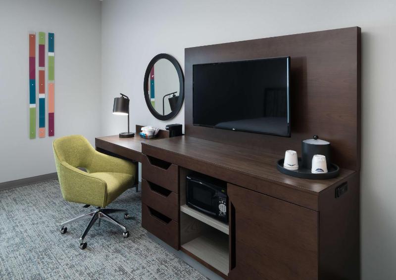 King Room - Non-Smoking image 3
