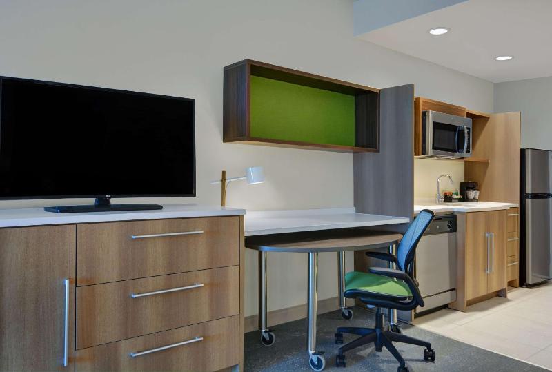Studio Suite with Two Queen Beds - Hearing Access/Non-Smoking image 4