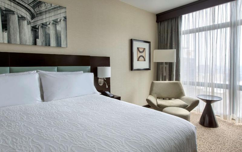 King Room image 3