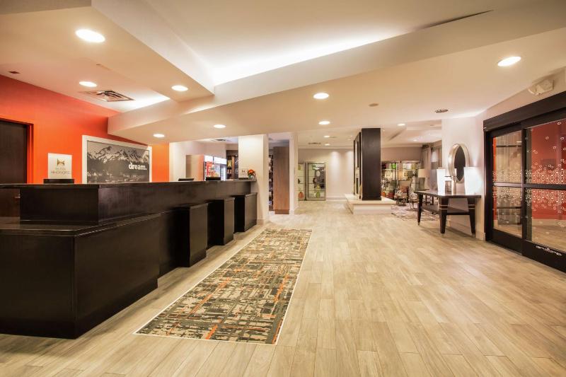 Hampton Inn & Suites Denver-Downtown - image 12